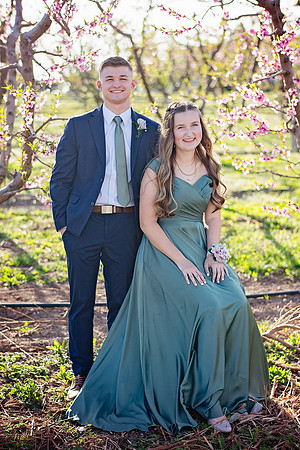 Fruitland_Prom4.13.24-3.jpg