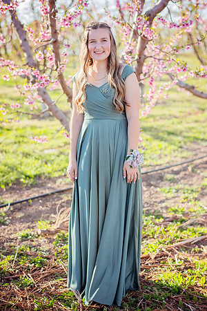 Fruitland_Prom4.13.24-6.jpg