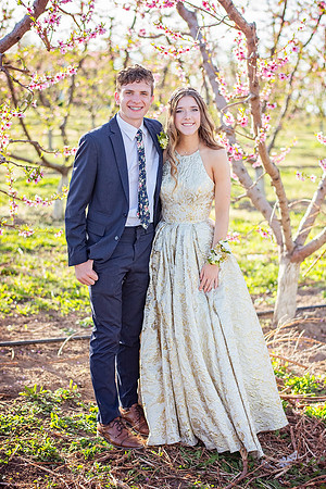 Fruitland_Prom4.13.24-9.jpg