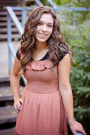 Riley_Senior_09.14.21-339-Edit.jpg