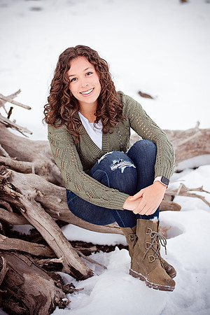 Riley_Senior_04.05.22-155-Edit.jpg