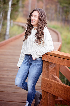 Riley_Senior_09.14.21-1153-Edit.jpg