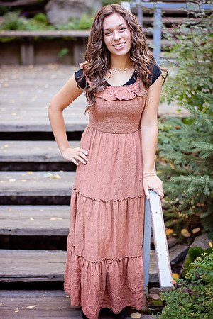 Riley_Senior_09.14.21-251-Edit.jpg