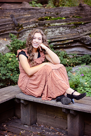 Riley_Senior_09.14.21-205-Edit.jpg