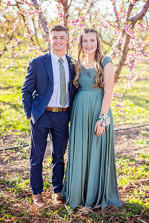 Fruitland_Prom4.13.24-4.jpg