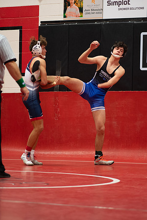 MDHS Wrestling @ Melba Tournament 1.20.24-9.jpg