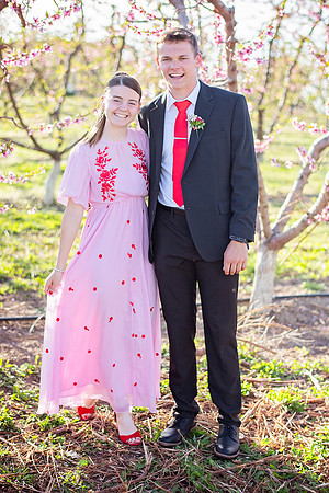 Fruitland_Prom4.13.24-11.jpg