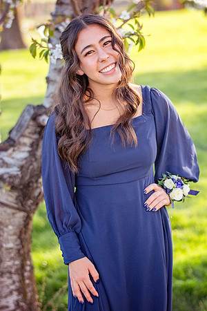 Fruitland_Prom4.13.24-20.jpg