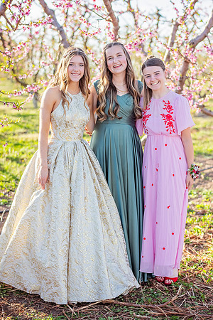 Fruitland_Prom4.13.24-15.jpg