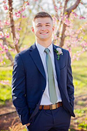 Fruitland_Prom4.13.24-7.jpg