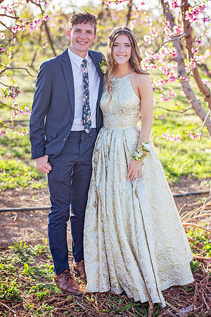 Fruitland_Prom4.13.24-8.jpg