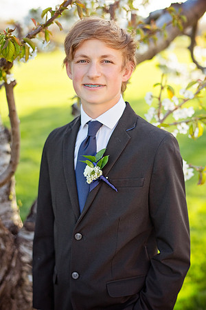 Fruitland_Prom4.13.24-19.jpg