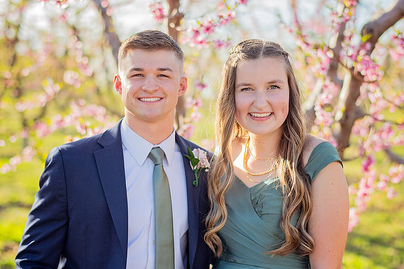 Fruitland_Prom4.13.24-5.jpg